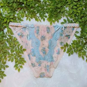 The Wonderland Panty by Sophie B.